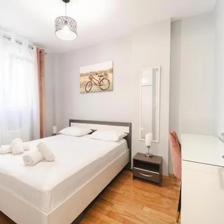 Apartament Rea