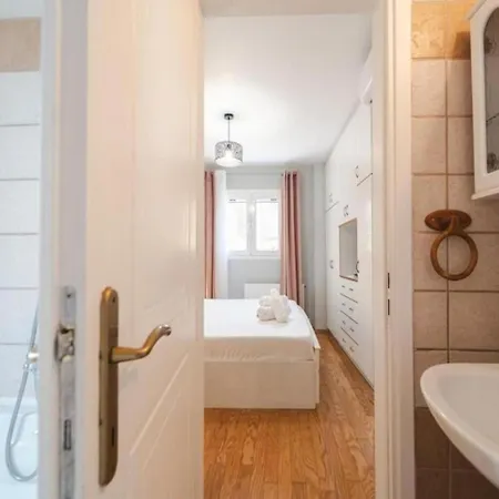 Rea Apartament *