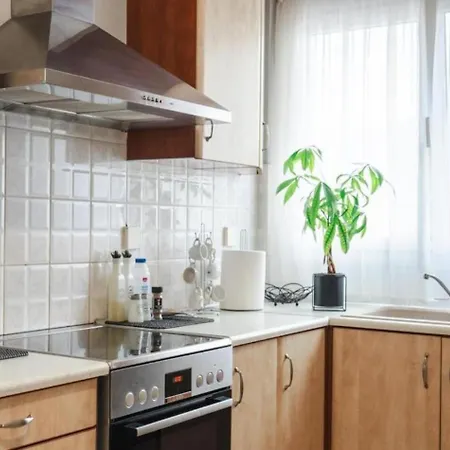 アパート Rea アルゴストリオン