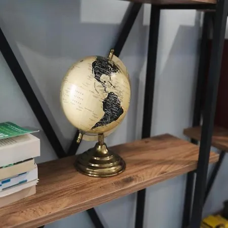 Rea * アルゴストリオン